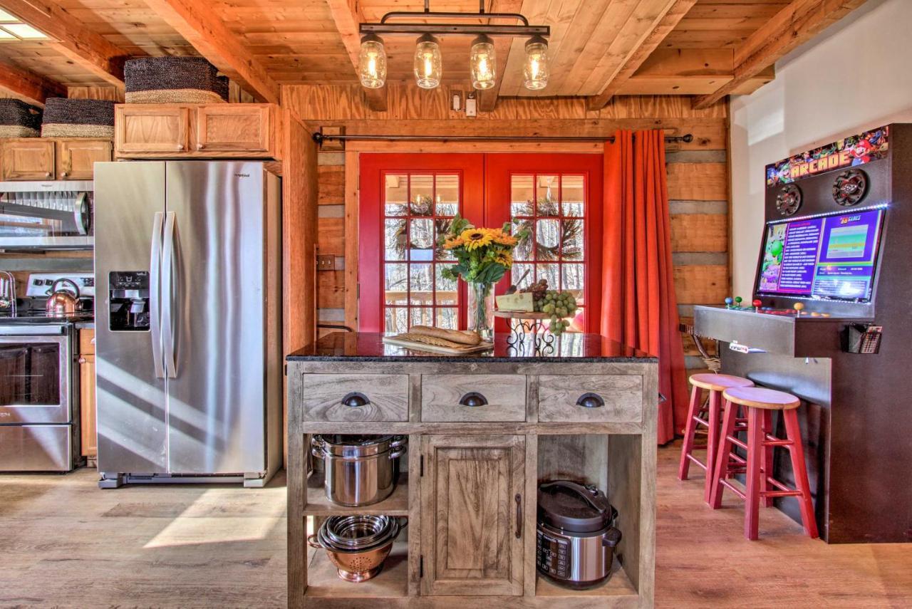 Panoramic-View Gatlinburg Cabin With Private Hot Tub Exterior photo