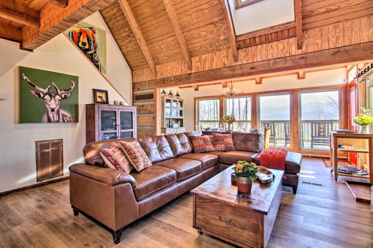 Panoramic-View Gatlinburg Cabin With Private Hot Tub Exterior photo