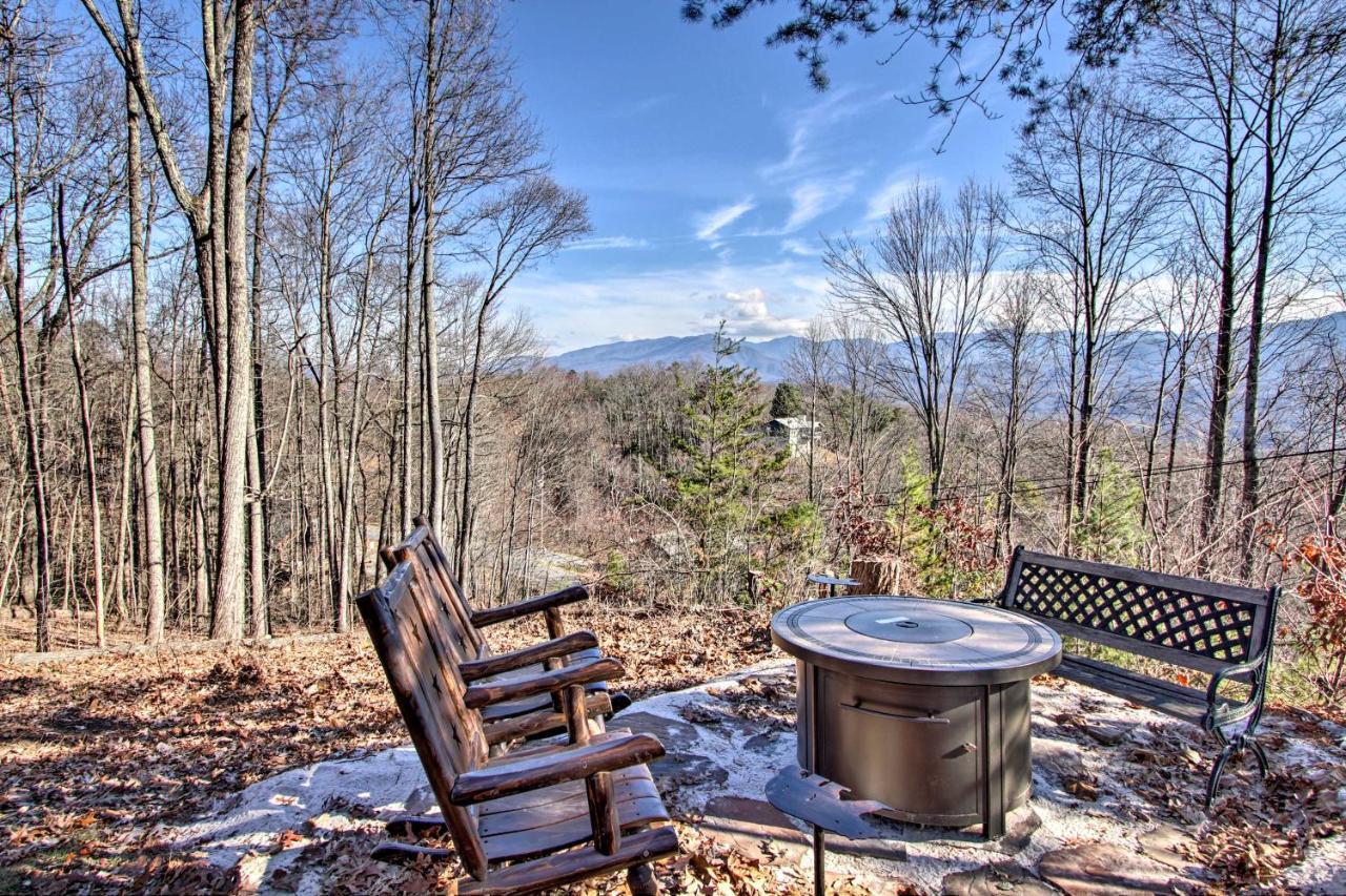 Panoramic-View Gatlinburg Cabin With Private Hot Tub Exterior photo