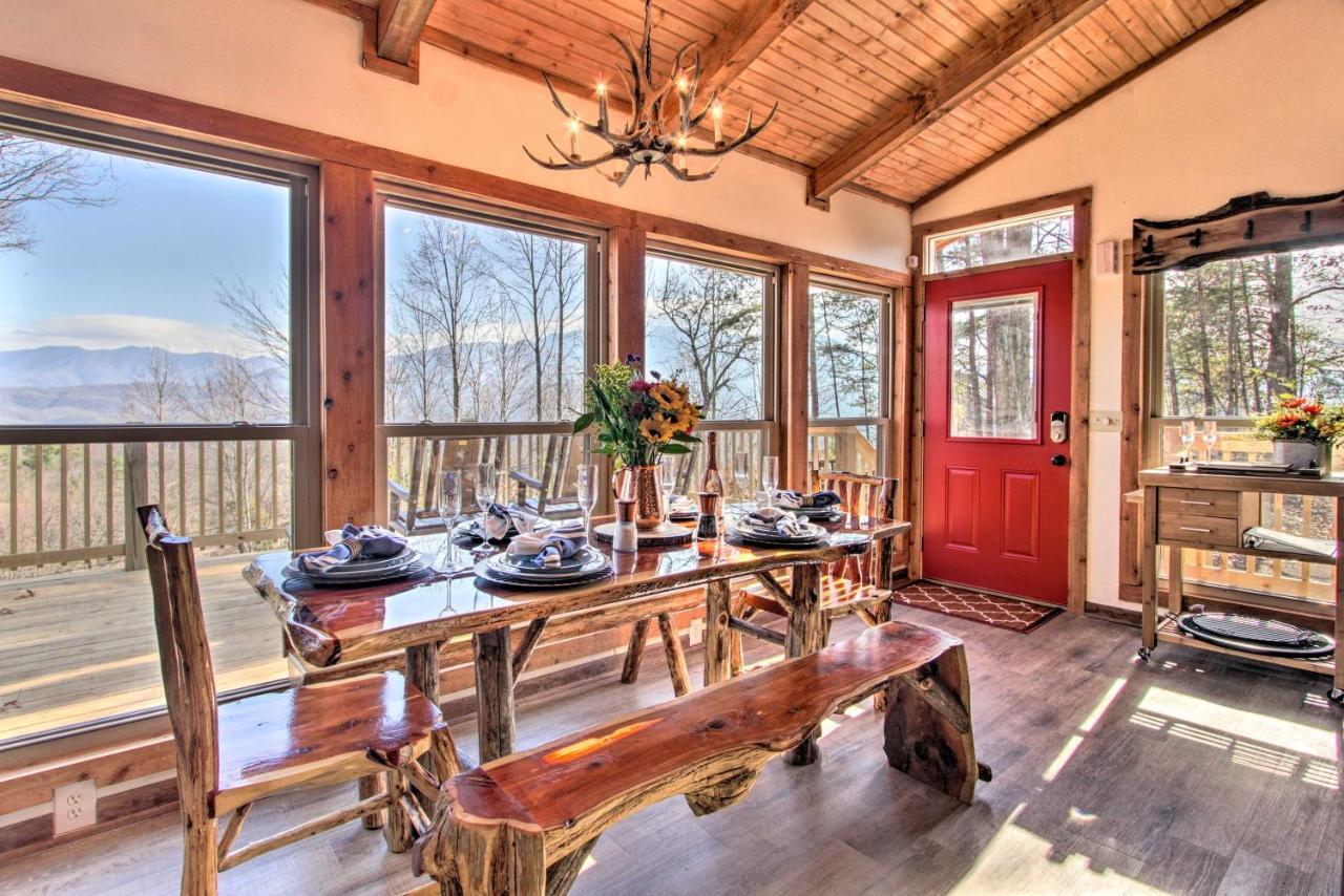 Panoramic-View Gatlinburg Cabin With Private Hot Tub Exterior photo
